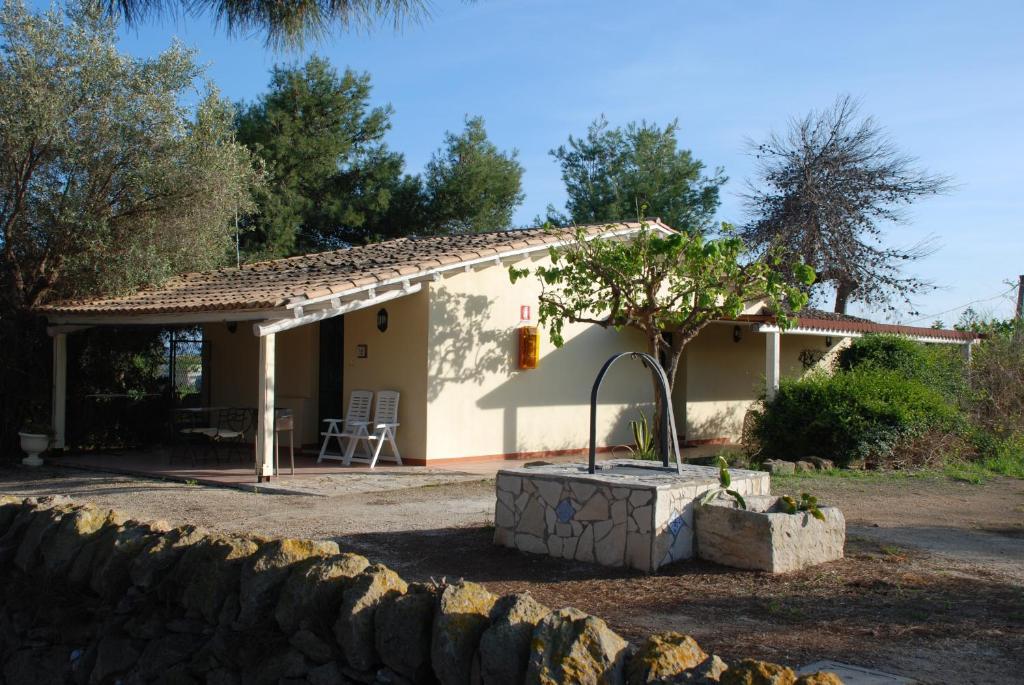 Terrauzza Sul Mare Di Renata Emmolo Syracuse